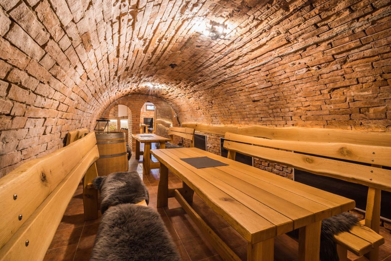 Vinoza - Ubytovani A Vinny Sklep Velke Bilovice Rulandova Bagian luar foto